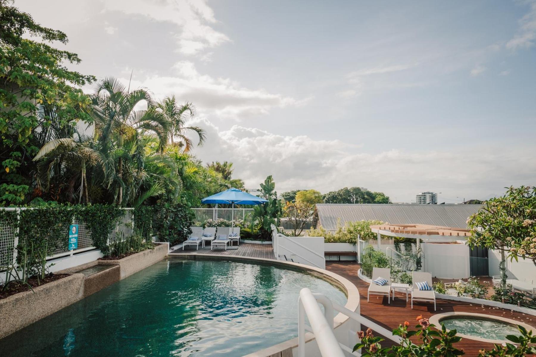 Sunshine Tower Hotel Cairns Exterior foto