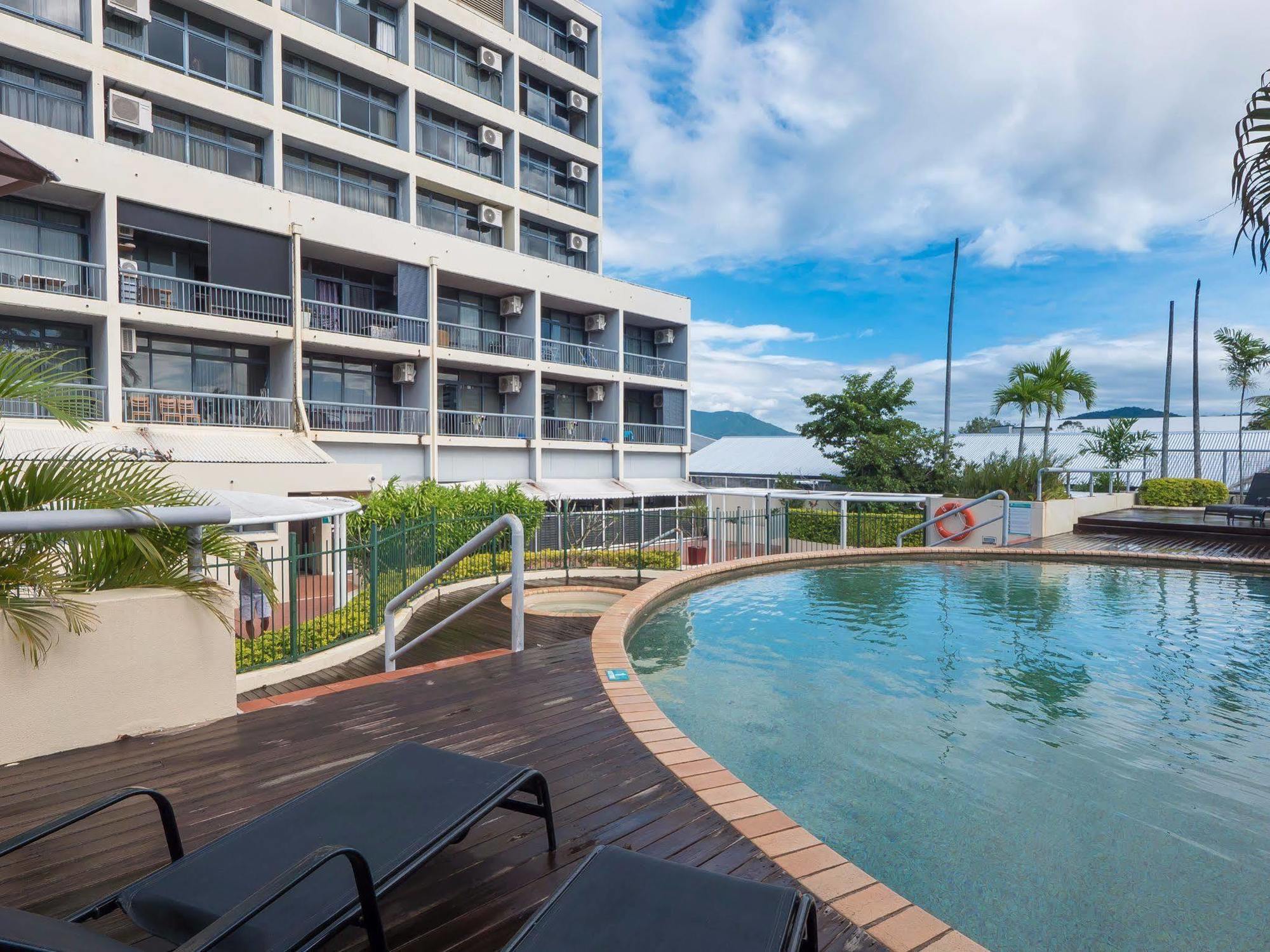Sunshine Tower Hotel Cairns Exterior foto